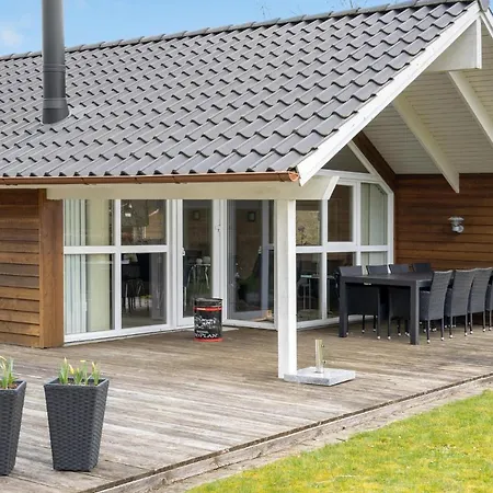 In With Kitchen * הובבורג