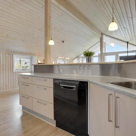 In With Kitchen Semesterbostad Hovborg