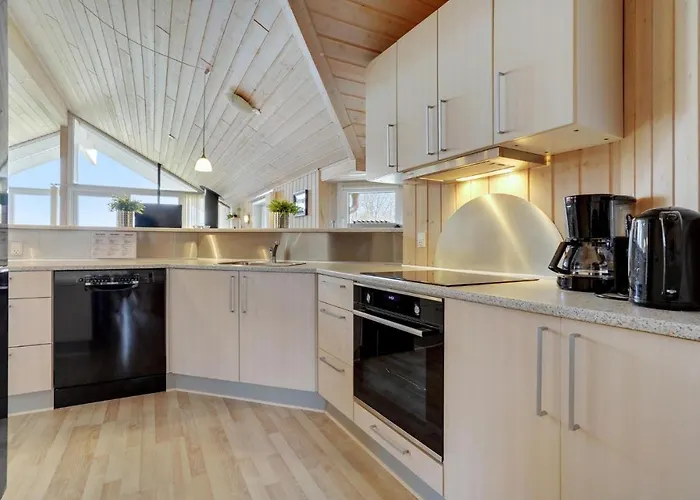 In With Kitchen Hovborg